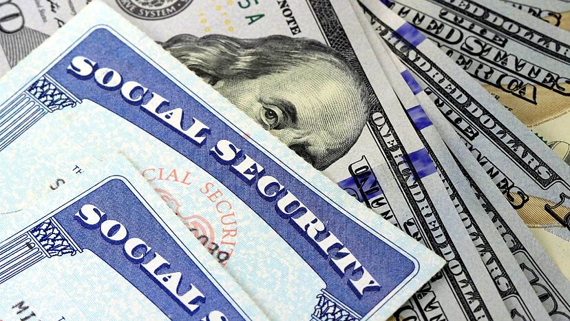 A new Direct Deposit of $1,850 is on its way, are you eligible to get it?