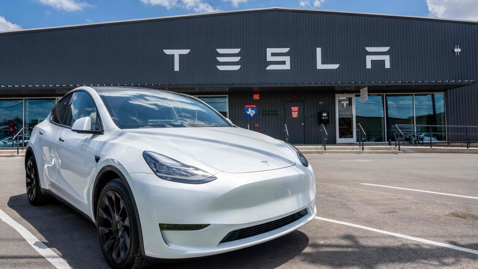 e-Car price update: How much are Tesla Model Y and Model 3?